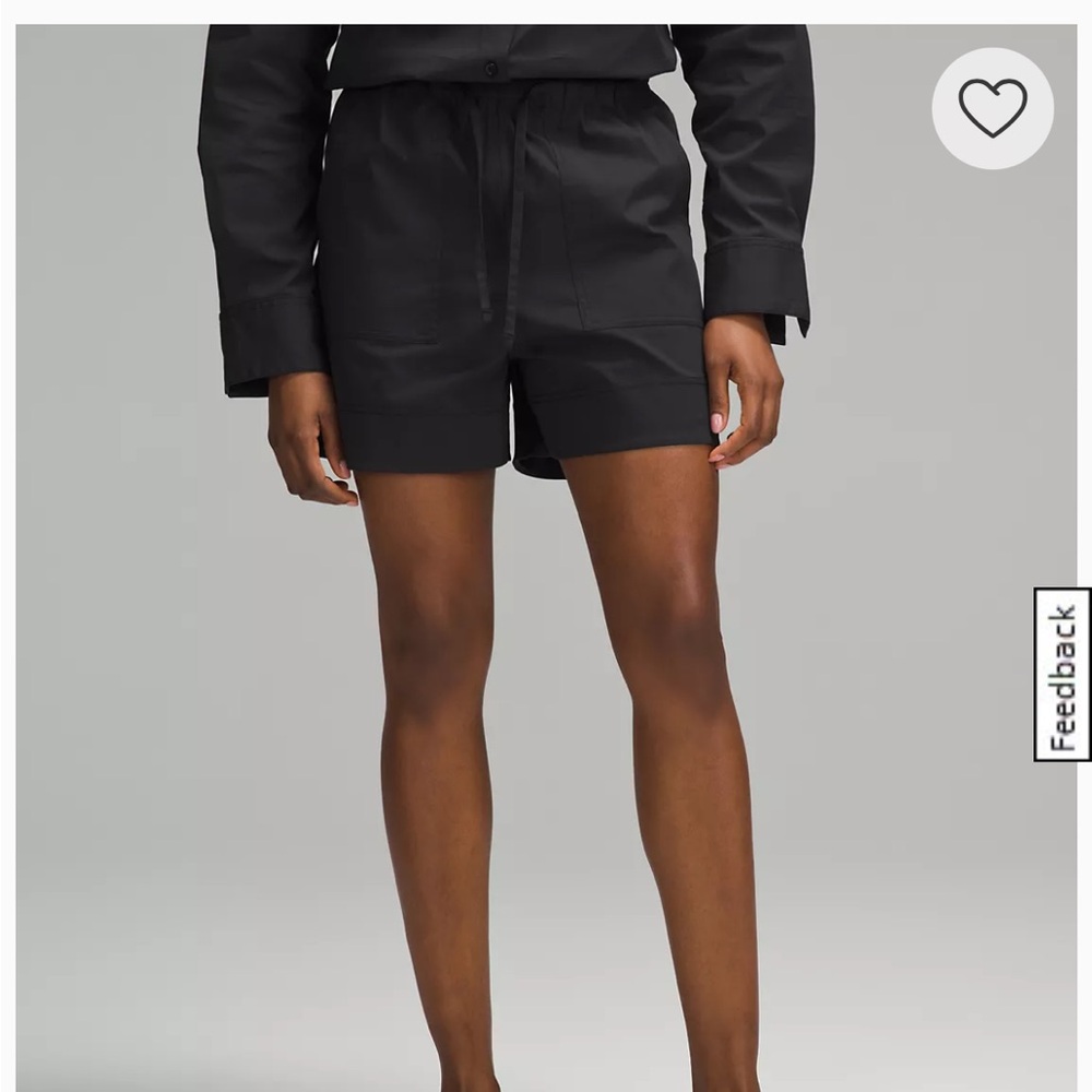 Lululemon cotton blend poplin high rise 4” shorts